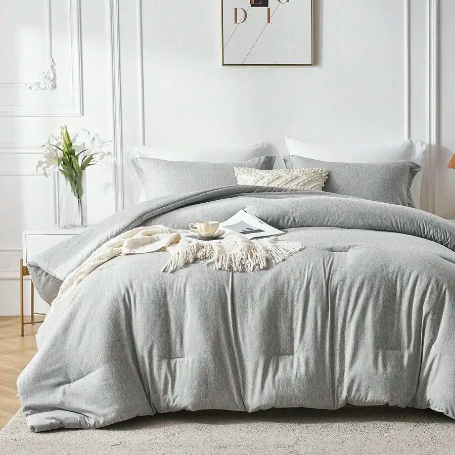 CloudNest Soft Comforter Set