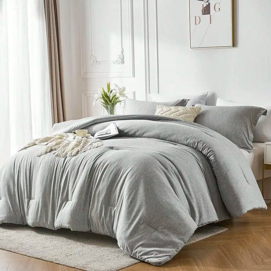 CloudNest Soft Comforter Set